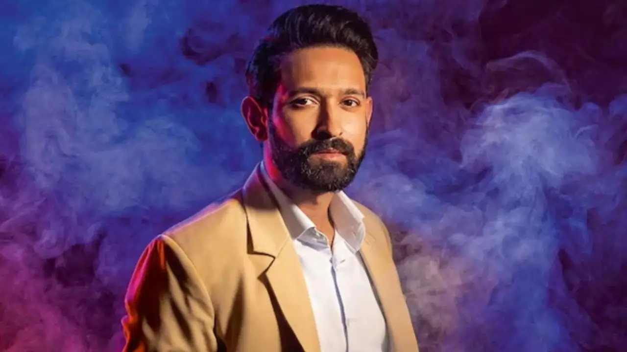 https://www.mobilemasala.com/film-gossip/Vikrant-Massey-avoids-questions-about-early-retirement-from-films-at-The-Sabarmati-Report-Parliament-screening-i322630